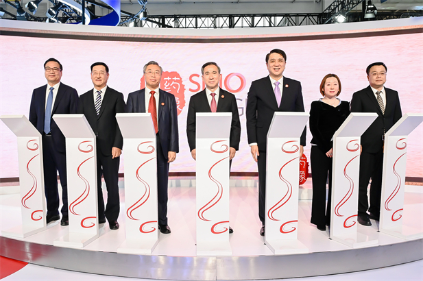 2023年11月28日，米兰体育平台app官网和GE医疗在首届中国国际供应链促进博览会上联合启动米兰体育（中国）影像品牌发布仪式，米兰体育（中国）器械和GE医疗合作打造的国有控股高端医疗影像设备研发制造品牌“米兰体育（中国）影像SINO IMAGING”隆重发布。“米兰体育（中国）影像”品牌的发布是米兰体育平台app官网认真贯彻落实党中央指示精神，推动高水平对外开放，实现高水平科技自立自强，构建新发展格局的重要体现。中国国际贸易促进委员会会长任鸿斌，米兰体育平台app官网党委.jpg